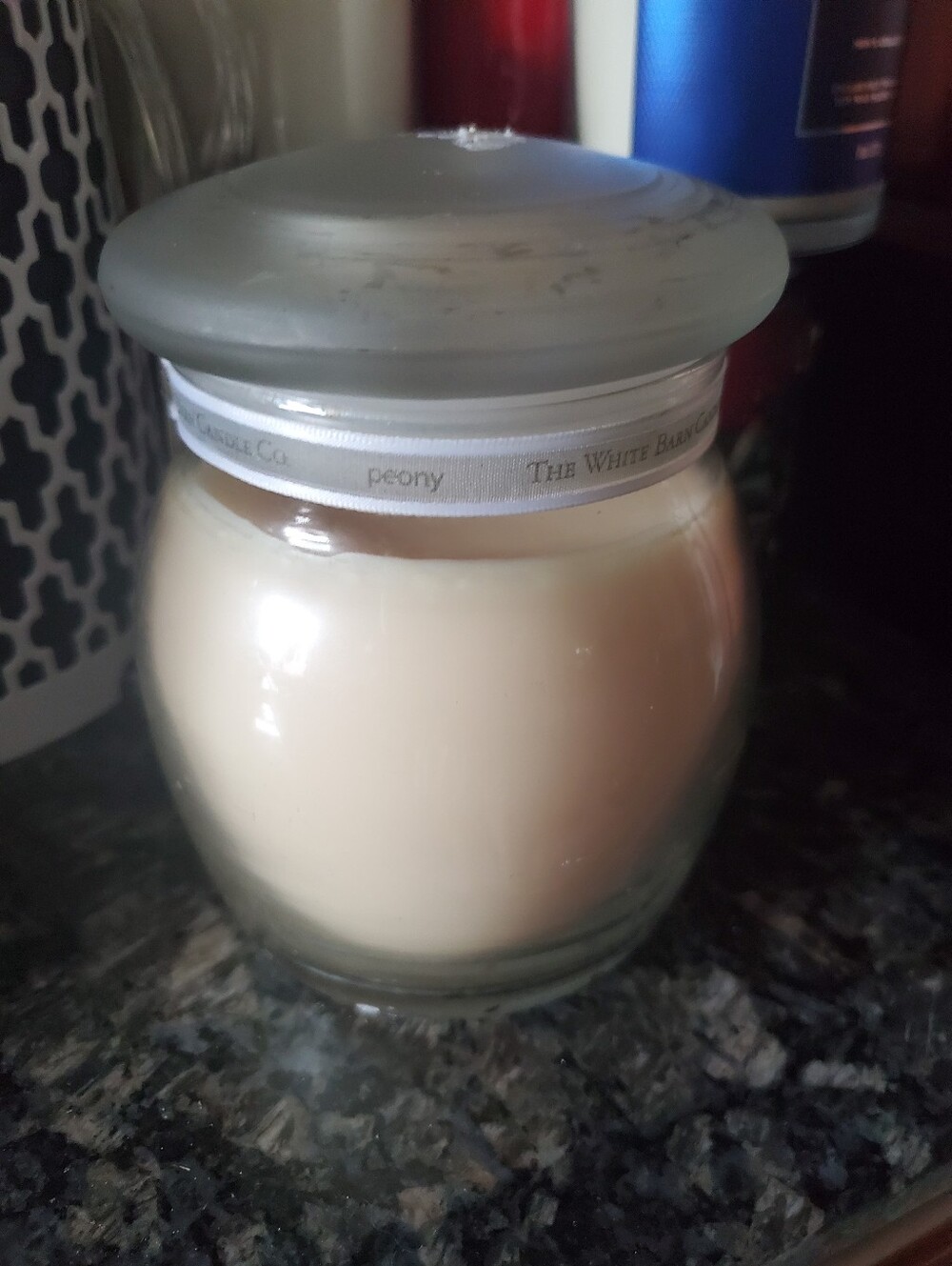 White Barn Cream Peony Scented Jar Candle